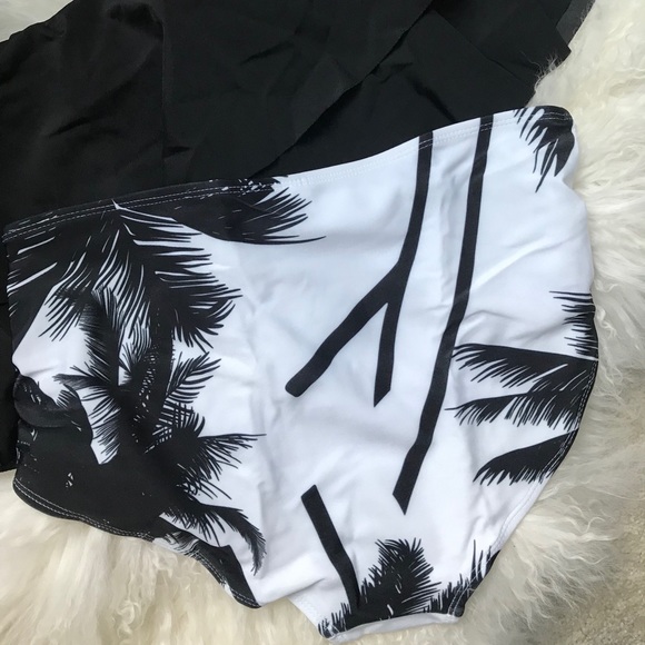 💕Tropic Off the Shoulder Swimsuit - Picture 4 of 5